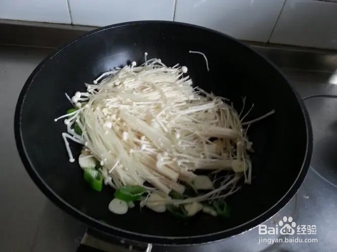 白菜素炒金针菇
