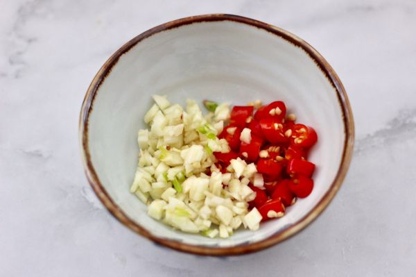 包菜虾皮菜团子