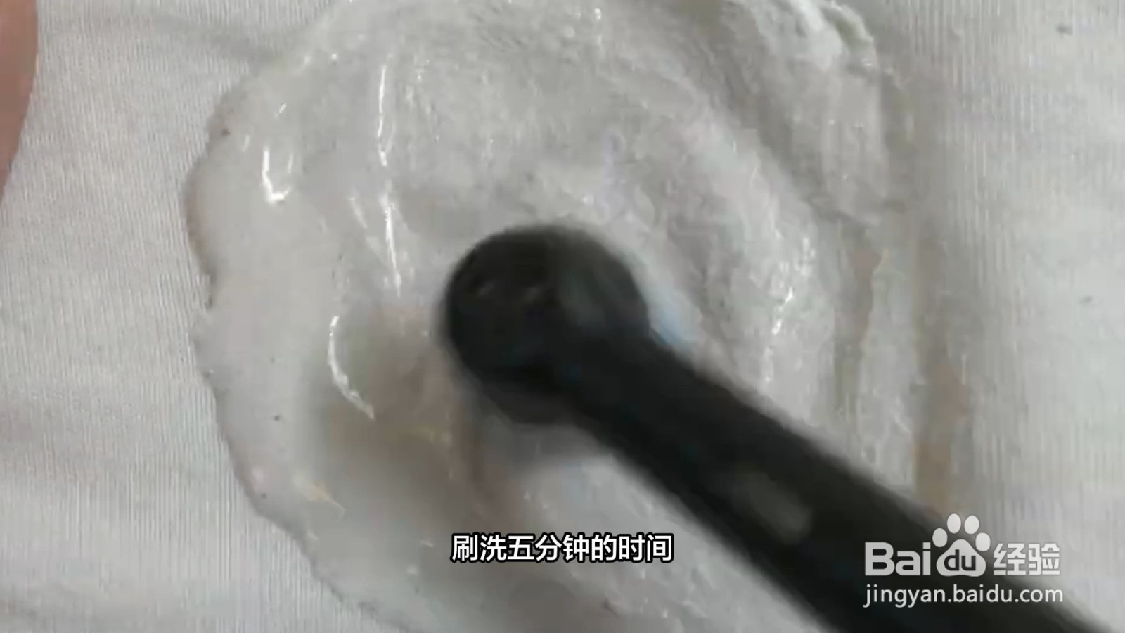 颜料弄衣服上怎么洗掉