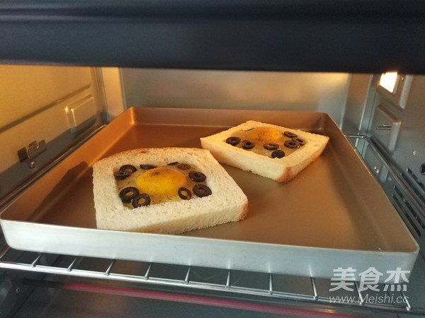 太阳蛋吐司的做法