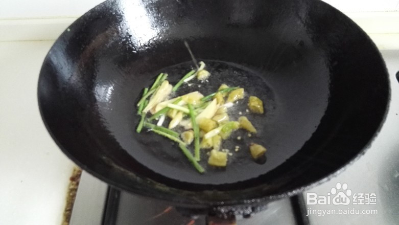 酸辣蛋皮汤的做法