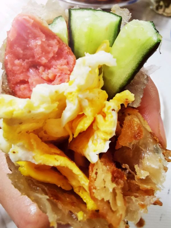 煎蛋火腿手抓饼