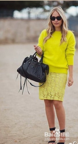 秋冬季节蕾丝裙的穿搭技巧