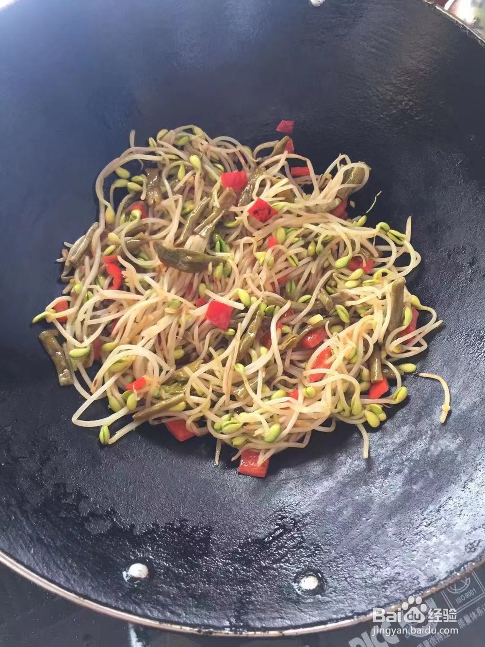 极味家常菜：下饭菜炒豆芽