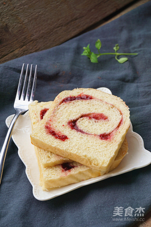 草莓酱吐司的做法