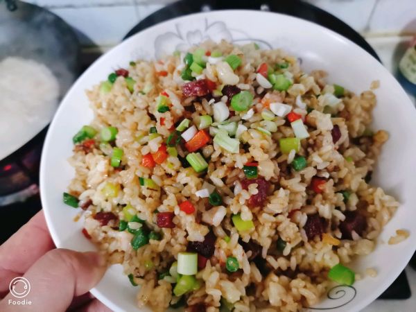 杂蔬虾仁火腿蛋炒饭