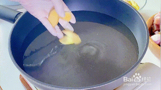 鲜到掉眉毛腌笃鲜的做法