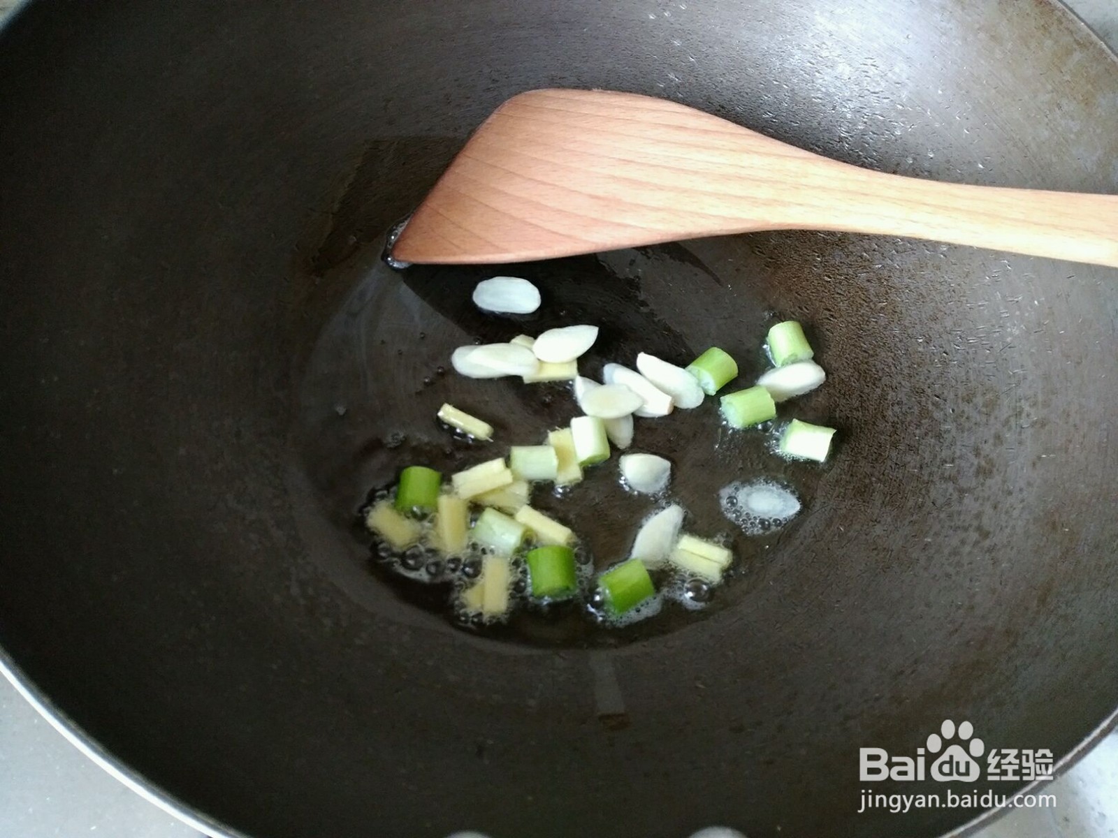 咖喱土豆猪肉盖饭的做法