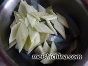 拌荆芥凉粉的做法