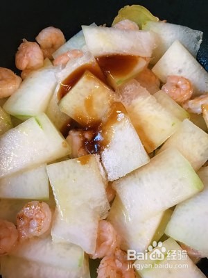 如何制作鲜美的青梅汁虾仁烧姜丝冬瓜