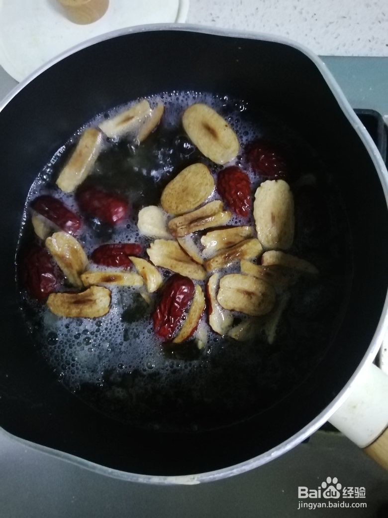 好吃不腻的面膜牛奶桃胶糖水