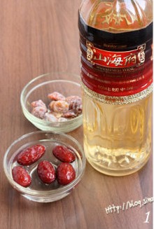 梅子红枣煮米酒