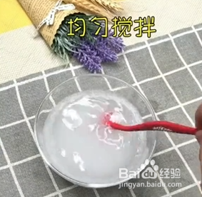 如何擦除白墙上的污渍