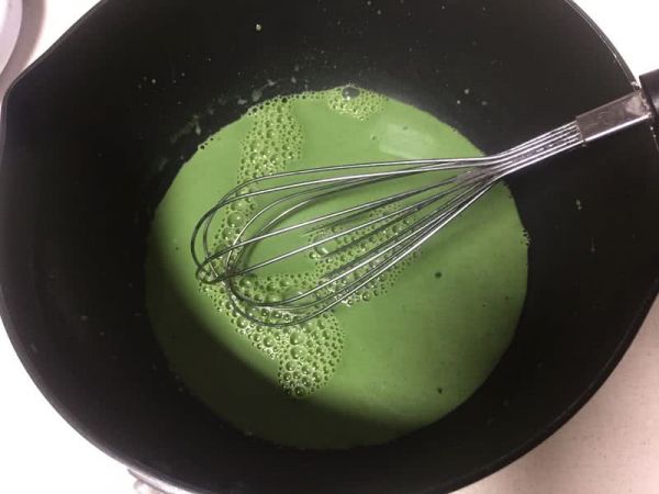酸奶抹茶双色慕斯