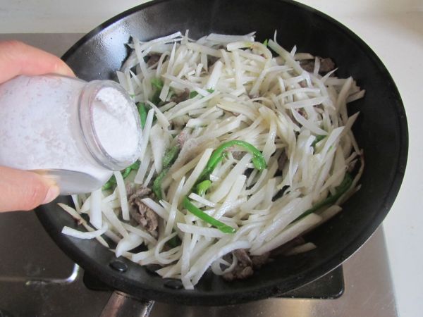 牛肉青椒萝卜丝