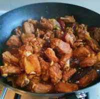 美食红烧排骨的做法