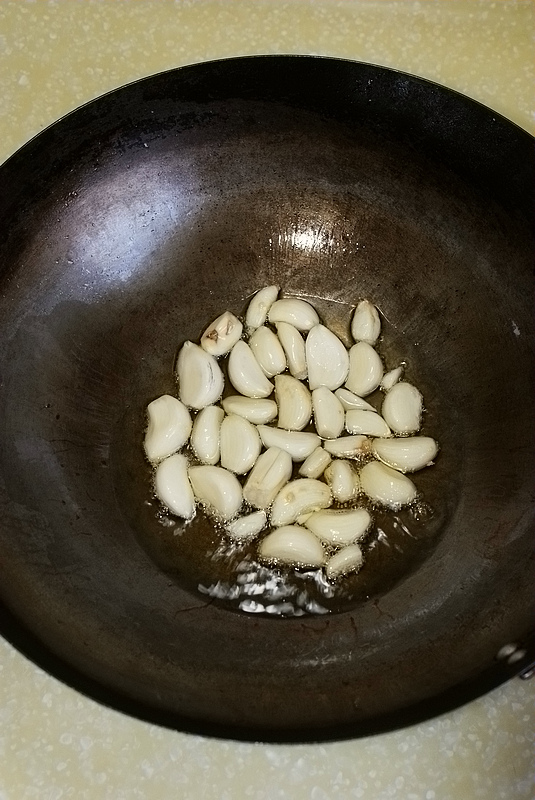 蒜香十足的美味鱼