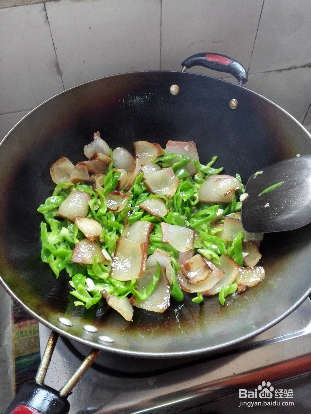 辣椒炒肥肉的做法