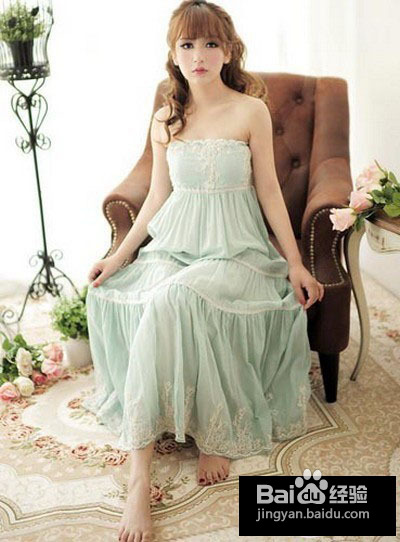 夏季是适合穿长裙的季节