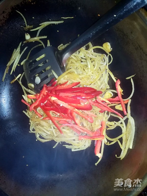 红椒萝卜丝的做法