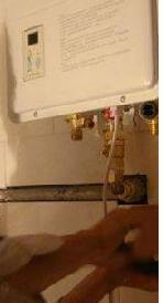 怎样正确安装水槽和热水器