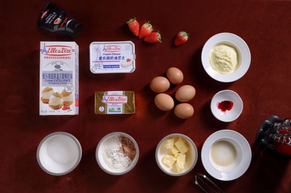 草莓奶香雪域小贝