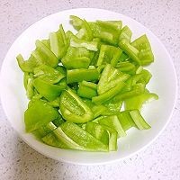 尖椒肥肠的家庭做法简单好吃