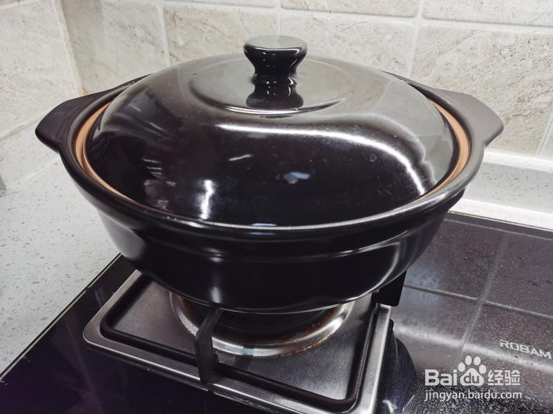 砂锅三杯生蚝焗鸡的做法