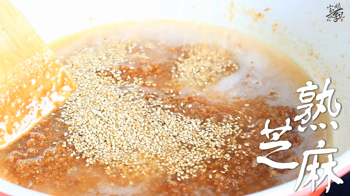 色香味俱佳的蒜蓉小龙虾，原来是这样做的啊！