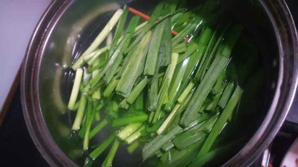 简单又美味的凉拌豆腐皮,看完你就知道!