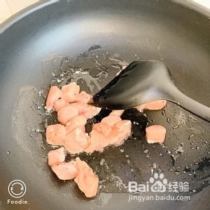 食补佳品茭白青椒炒鸡胸肉的做法