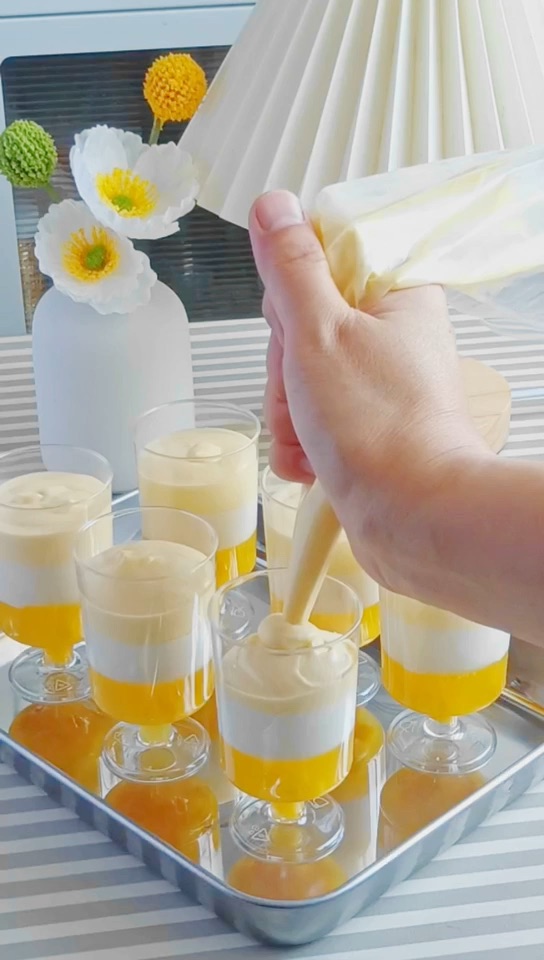 热带水果迷你慕斯杯