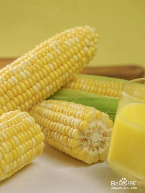 玉米炖鸡爪
