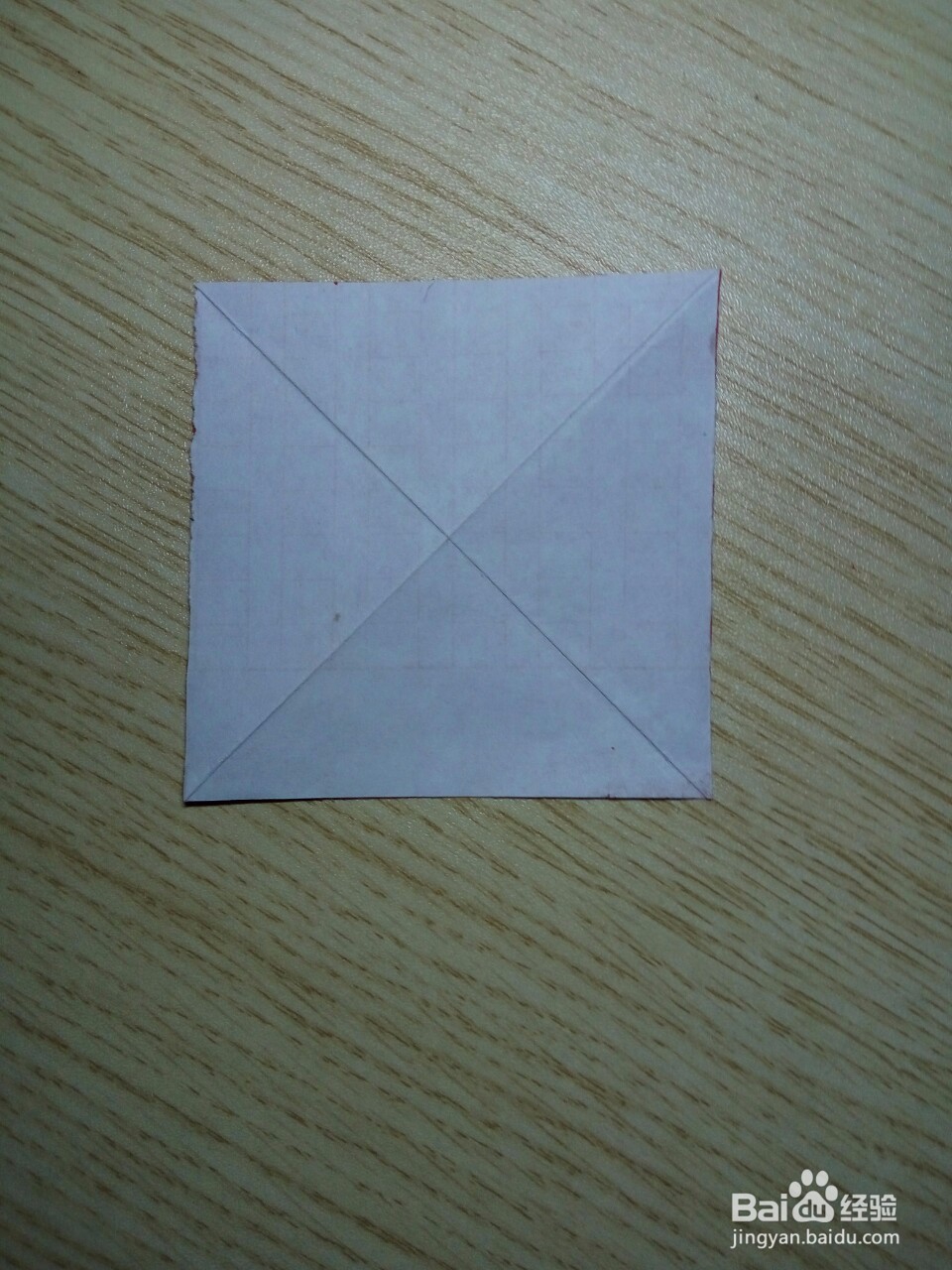 用纸折可爱的圣诞老人