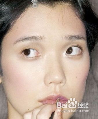 学习让嘴唇变薄唇妆的画法