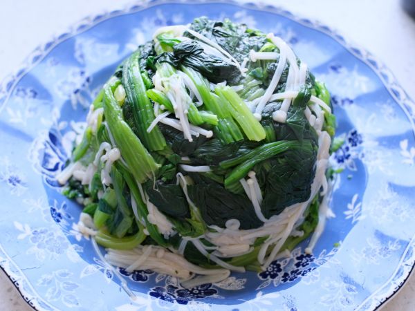 凉拌菠菜金针菇