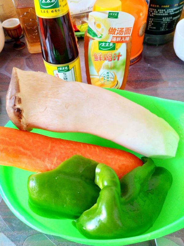 鸡汁杏鲍菇炒肉片