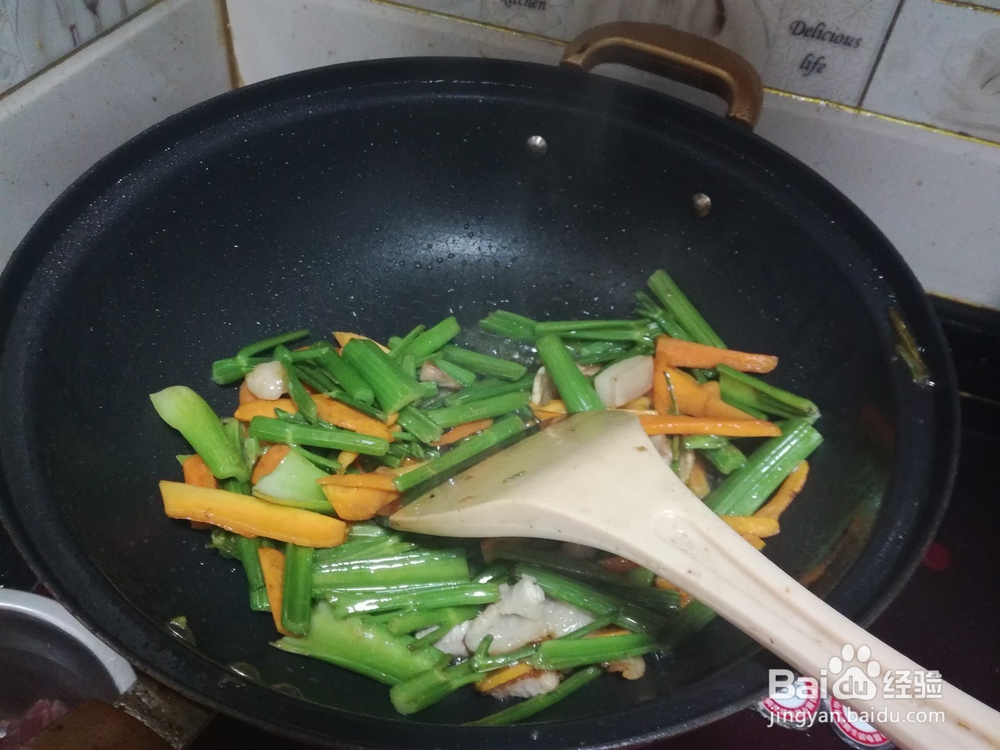 西芹胡萝卜猪肉片家常炒法