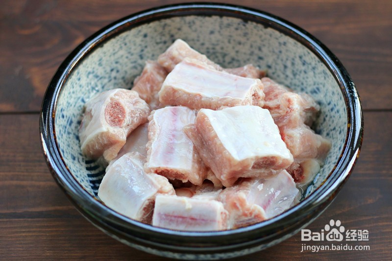 美味难挡、软嫩易脱的蒜蓉蒸排骨