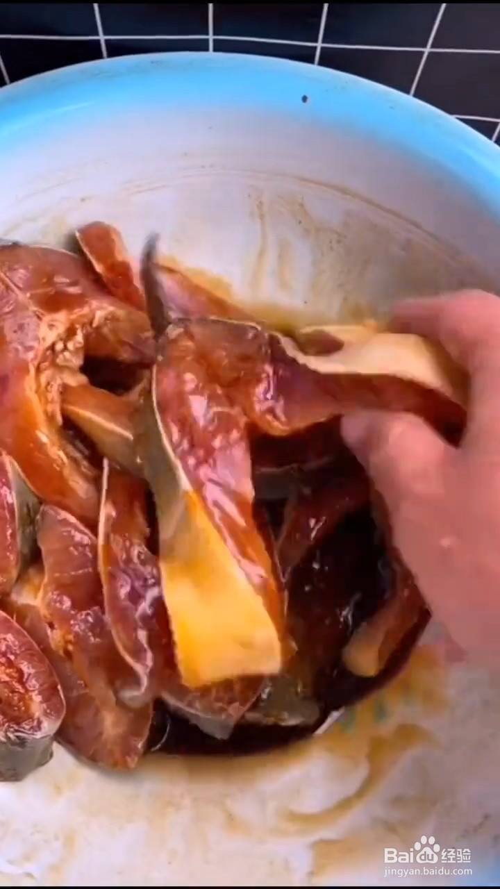 如何制作好吃的红烧鲤鱼