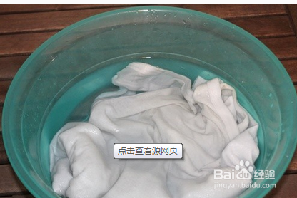 如何洗掉衣服上风油精