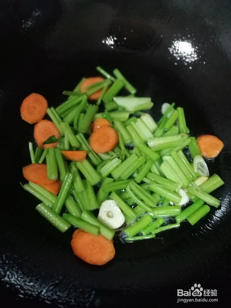 如何做好腰果百合炒西芹