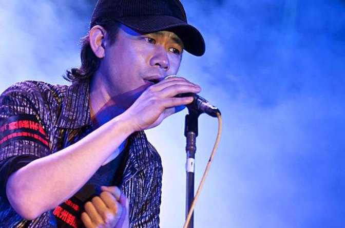 黄家驹有一首把全部歌名都唱出来的歌叫什么名字