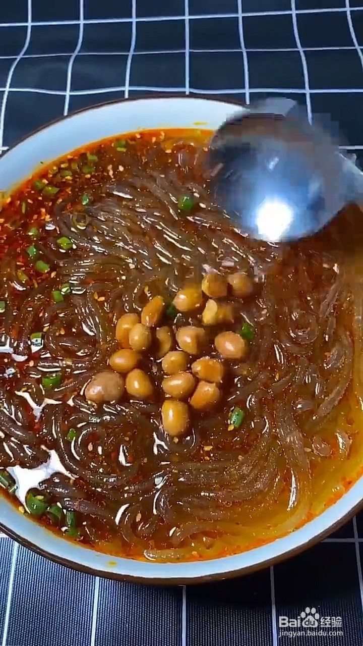 如何自制酸辣粉？