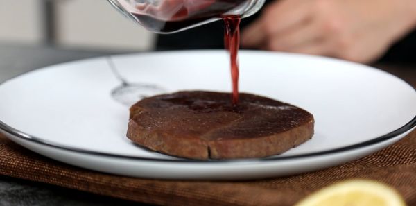 嫩烤黑椒红酒牛排