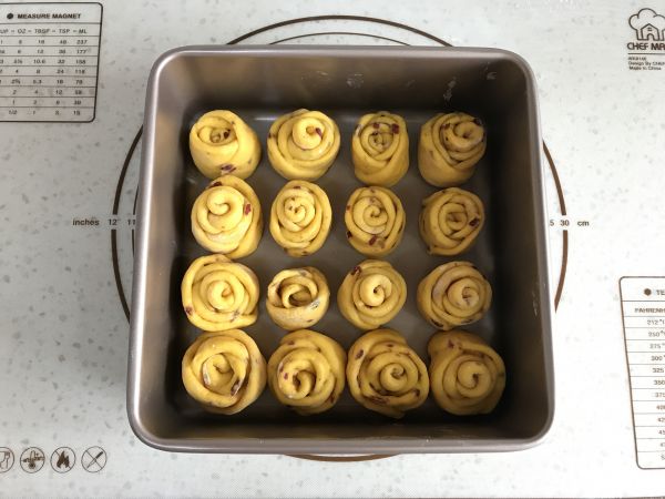 南瓜蔓越莓面包