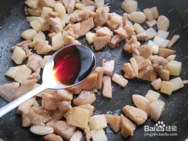 孜然土豆烩豆制素鸡怎么做