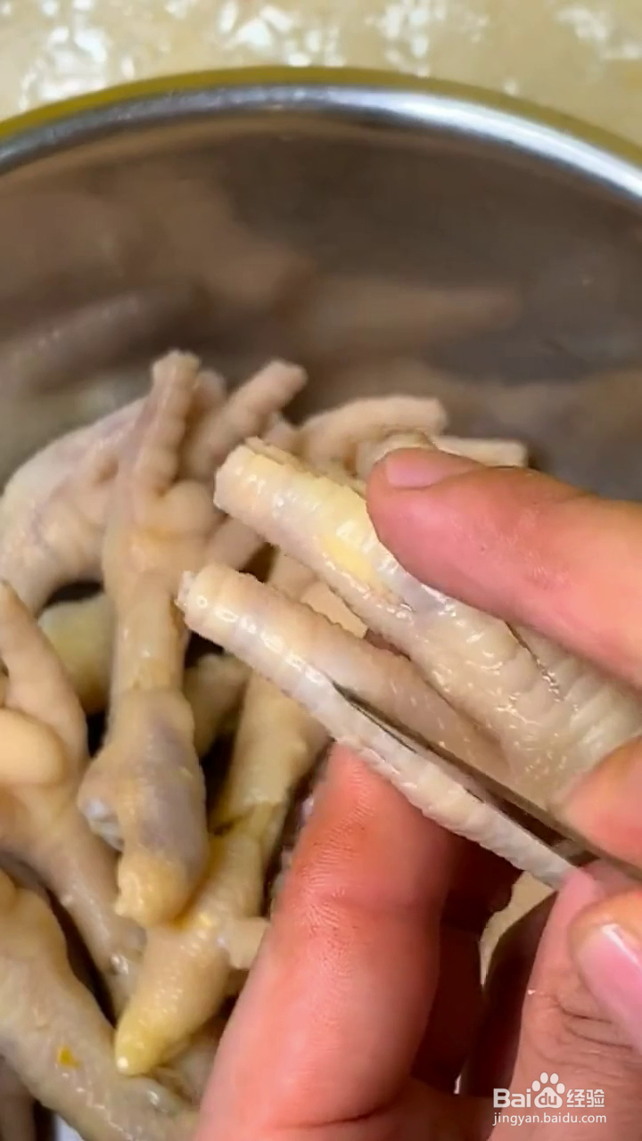如何制作好吃的蘸水鸡爪