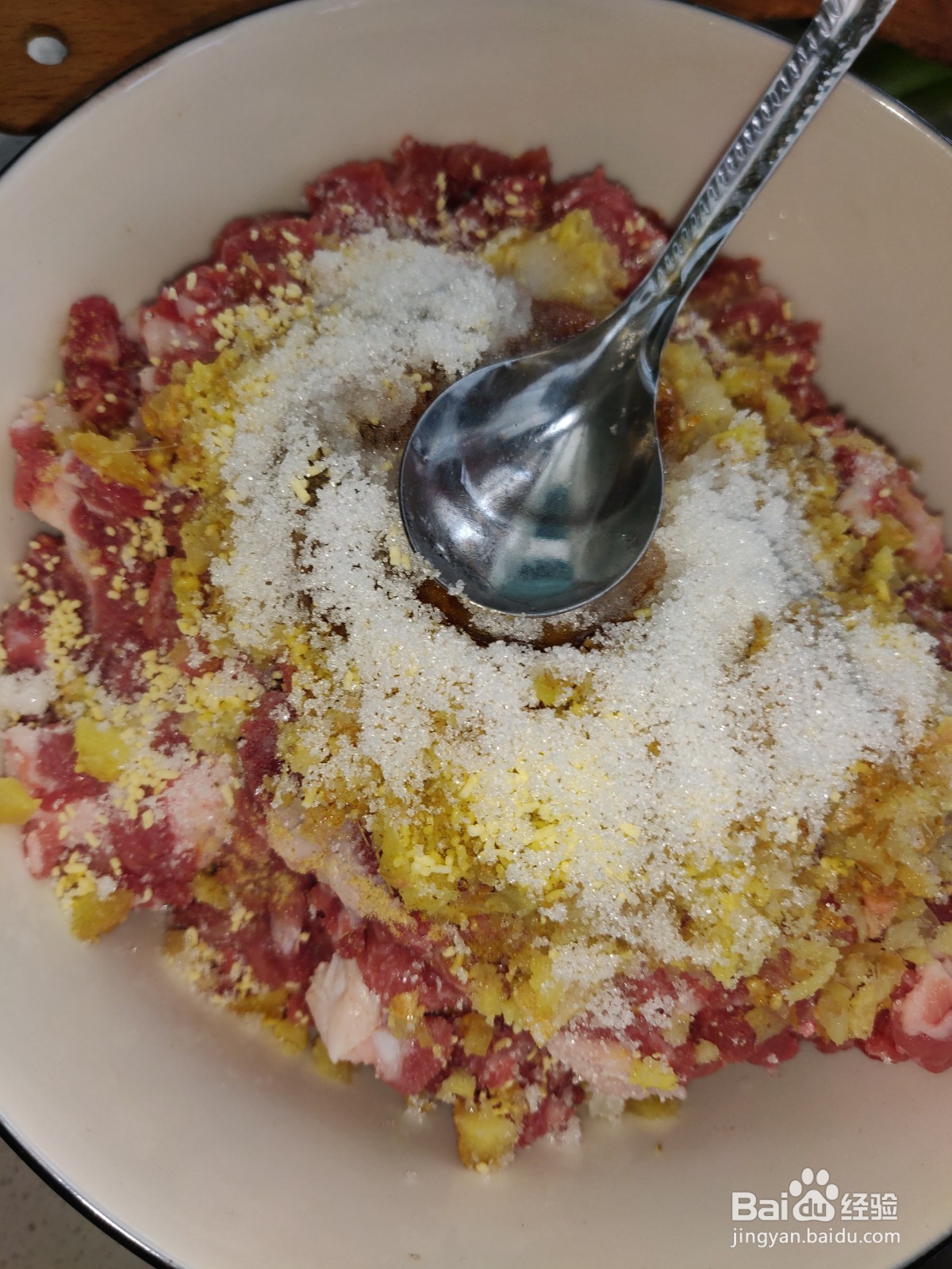 猪小肠做纯肉肠的步骤