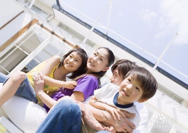 如何让自己父母对自己放心，怎么报答他们